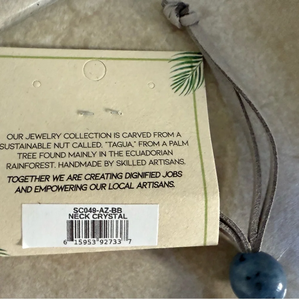 Tagua Blue Earrings and necklace - Picture 5 of 6